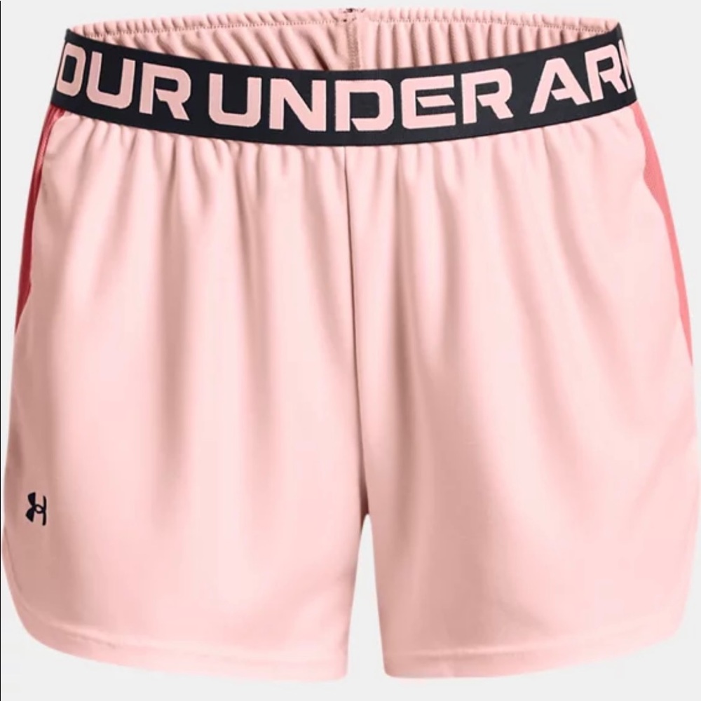 Woman’s Under Armour play up side mesh shorts